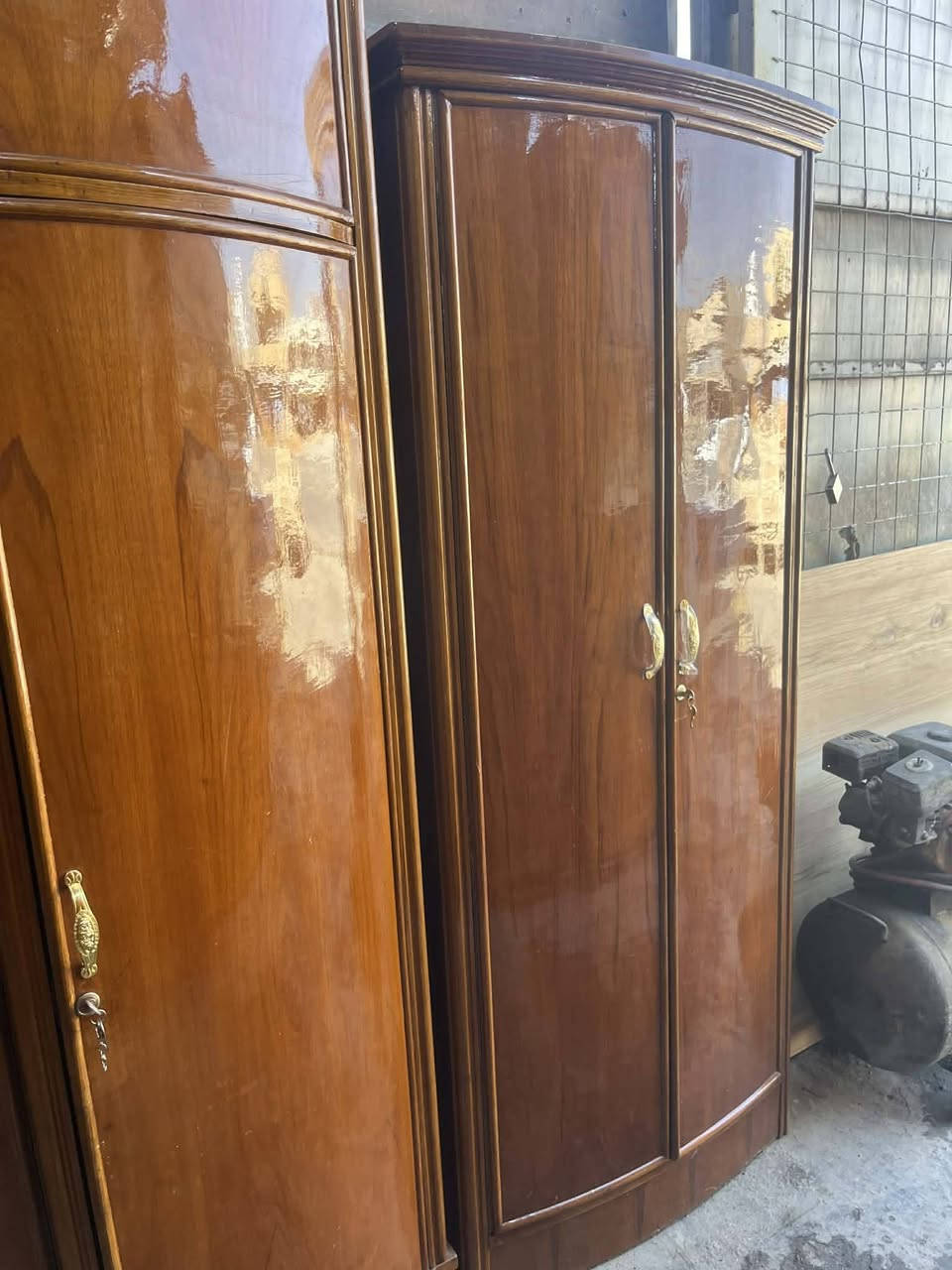 غرفه اخشاب  تسكام 5 ملم صاج خارج والداخل  شغل تفصال درجه اولى ثكيل الغرفه كلش ثكيله وخشب قوي واخت الجديدة ونظيفه كولش اي كسر او ضرر ما بيها 
 نسبة نظافتها 95 /100  وأكثر 
 الغرفه ولا غلطه بيها و بالعافيه على لي ياخذها   
 العنوان بغداد  البياع لاعلام وتوصيل هم موجود


**إذا كنت صاحب هذا الإعلان وتريد حذفه لأي سبب، رجاءا أرسل رسالة إلى الدعم الفني**