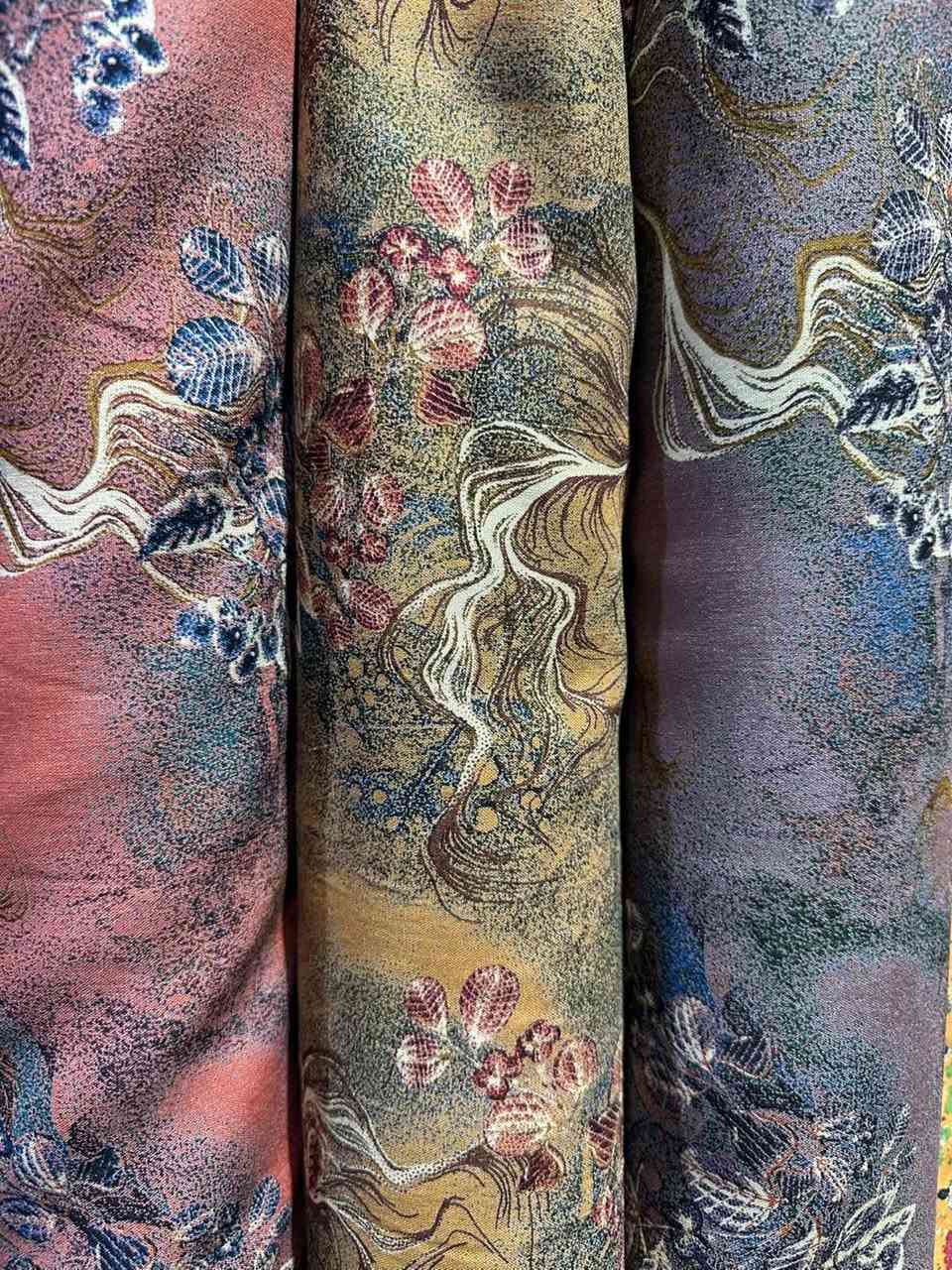 السلام عليكم 
تشكيله جميله من اجود انواع الاقمشه الصيفيه 
كشمير موديل ايطالي الاصلي  وباسعار مناسبه 
سعر القطعه 5000 فقط 
العنوان / بغداد الامين الثانيه شارع الارامل 
*********** توجد خدمة توصيل
