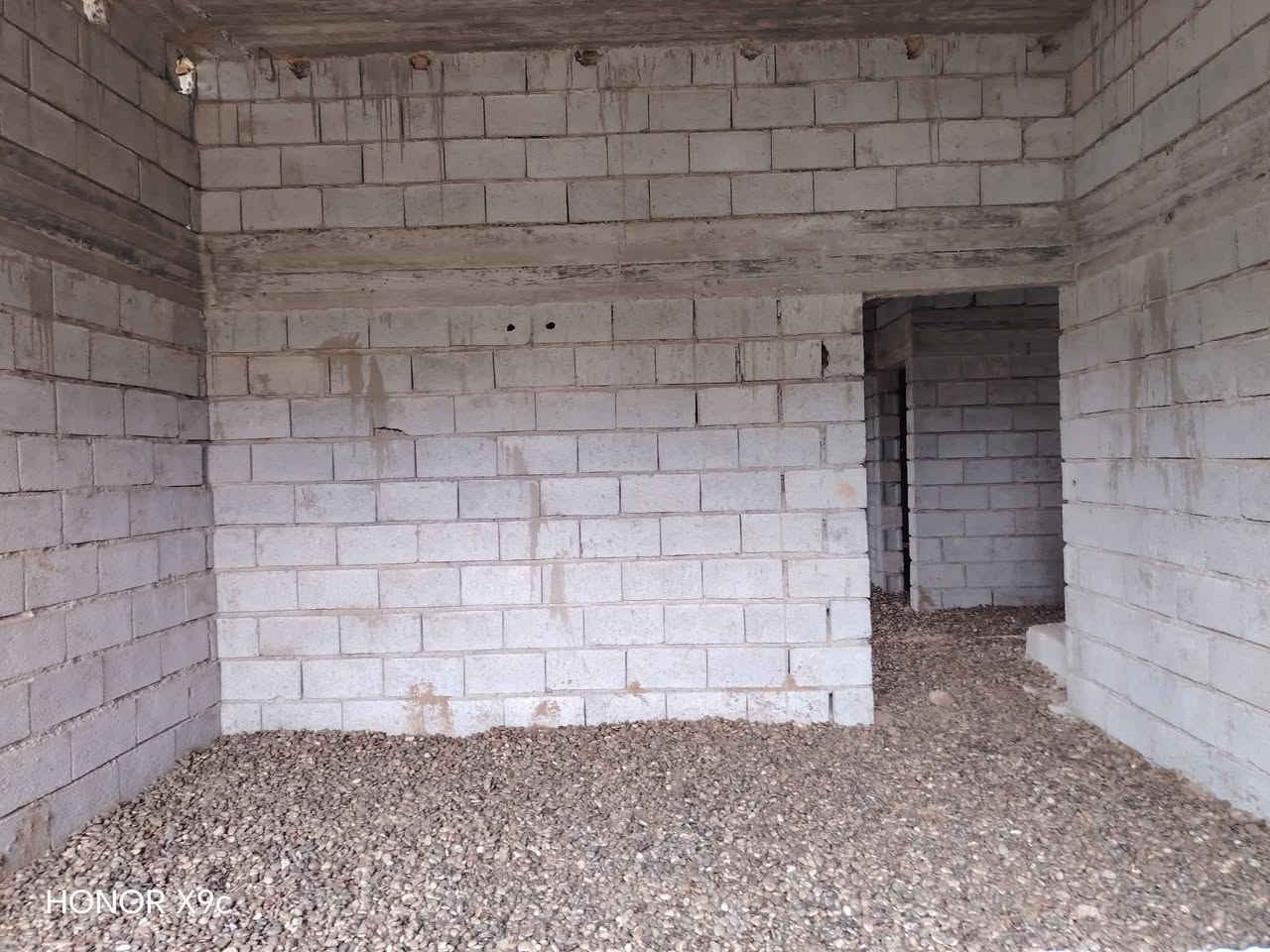 دار للبيع زراعي الكنيسه مساحه 200 م هيكل كامل *********** *********** اتصلي على هذان 27 مليون وبي مجال هيكل باب
