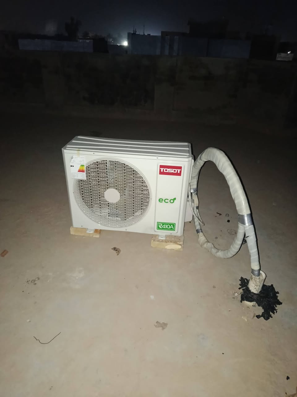 تم تنصيب سبلت توسوت 2طن غاز 410
حسين الكهربائي ⚡👷🏿 
***********
