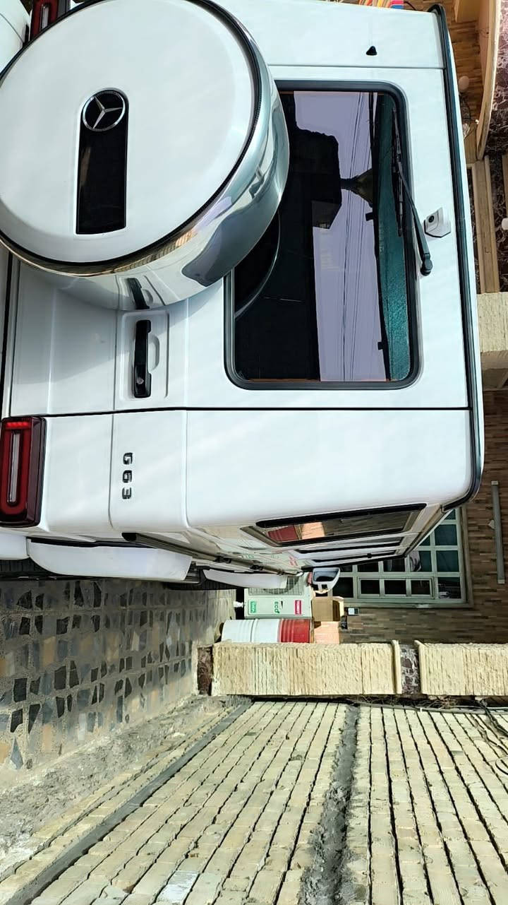 سلام عليكم جي كلاس موديل 2017
سياره ع بلاد ماشيه 76 حقيقي 
فقط دركه محدثه مال 2023 
سياره بلاديه مكانها فلوجه 
رفم اربيل تحويل مباشر 
سعر ع خاص ***********
