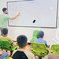 دورة انجليزي • الصف السادس • قاعة عباس بدر