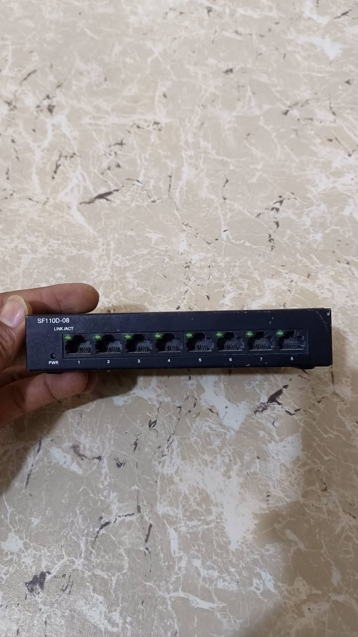 جهاز بهذا الشكل
شغال جاي بدون شاحنه جربته ع شاحنة الراوتر
سعره 15 الف
توصيل 5
البصرة قضاء المدينة
***********

