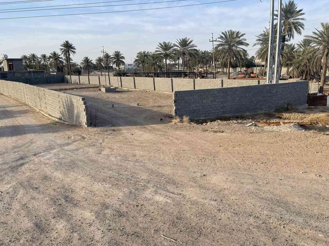 السلام عليكم 
قطعة ارض للبيع مساحة ١٥٠٠متر
منطقة النساف الزويه
على شارع العام
للاستفسار عن السعر
اتصال على الرقم ***********
