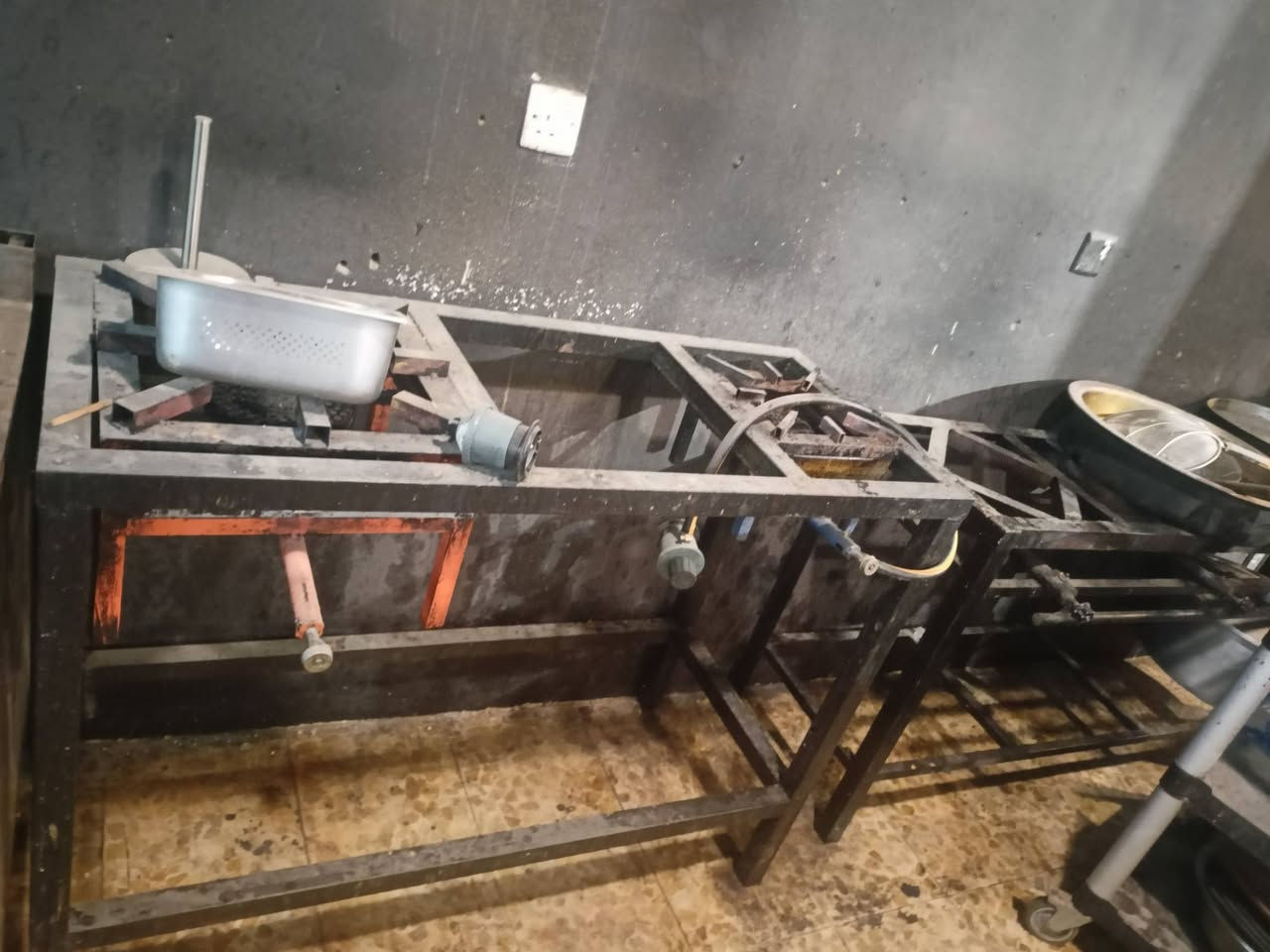 عندي اغراض مطعم للبيع


**إذا كنت صاحب هذا الإعلان وتريد حذفه لأي سبب، رجاءا أرسل رسالة إلى الدعم الفني**