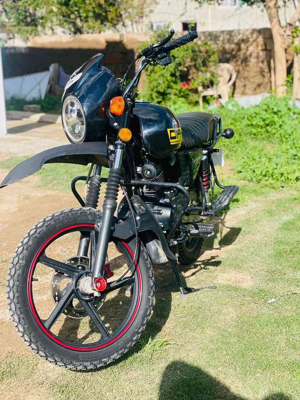 للبيع. دايوان موديل 2025كفاله كفاله✅مكينه 200السعر 1300 دراجه جبلي /***********
