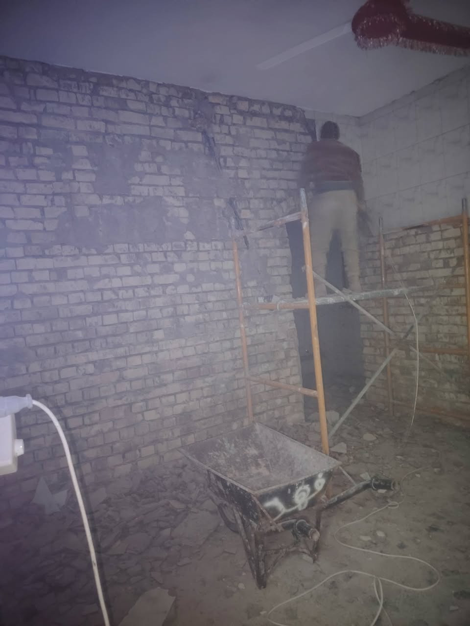 سلام عليكم  / يوجد كادر عمل جاهز/ تصعيد مواد/ تنضيف بيوت/ تفليش/ تكشيط/ تنضيف حدائق/ دفن نهري  / شقلنه ليل ونهار   /ومعداتنه جاهز/ ماعليك بس تصال على رقم  /     ***********
