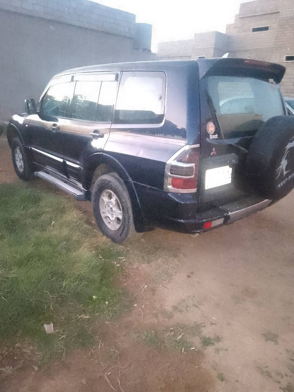 السلام عليكم سياره باجيرو رقم انكليزي بسمي موديل 2002سنويه ل 31هزه صار شهر السعر  70ورقه العنوان الشرقاط رقم تلفون ***********بي وتساب
