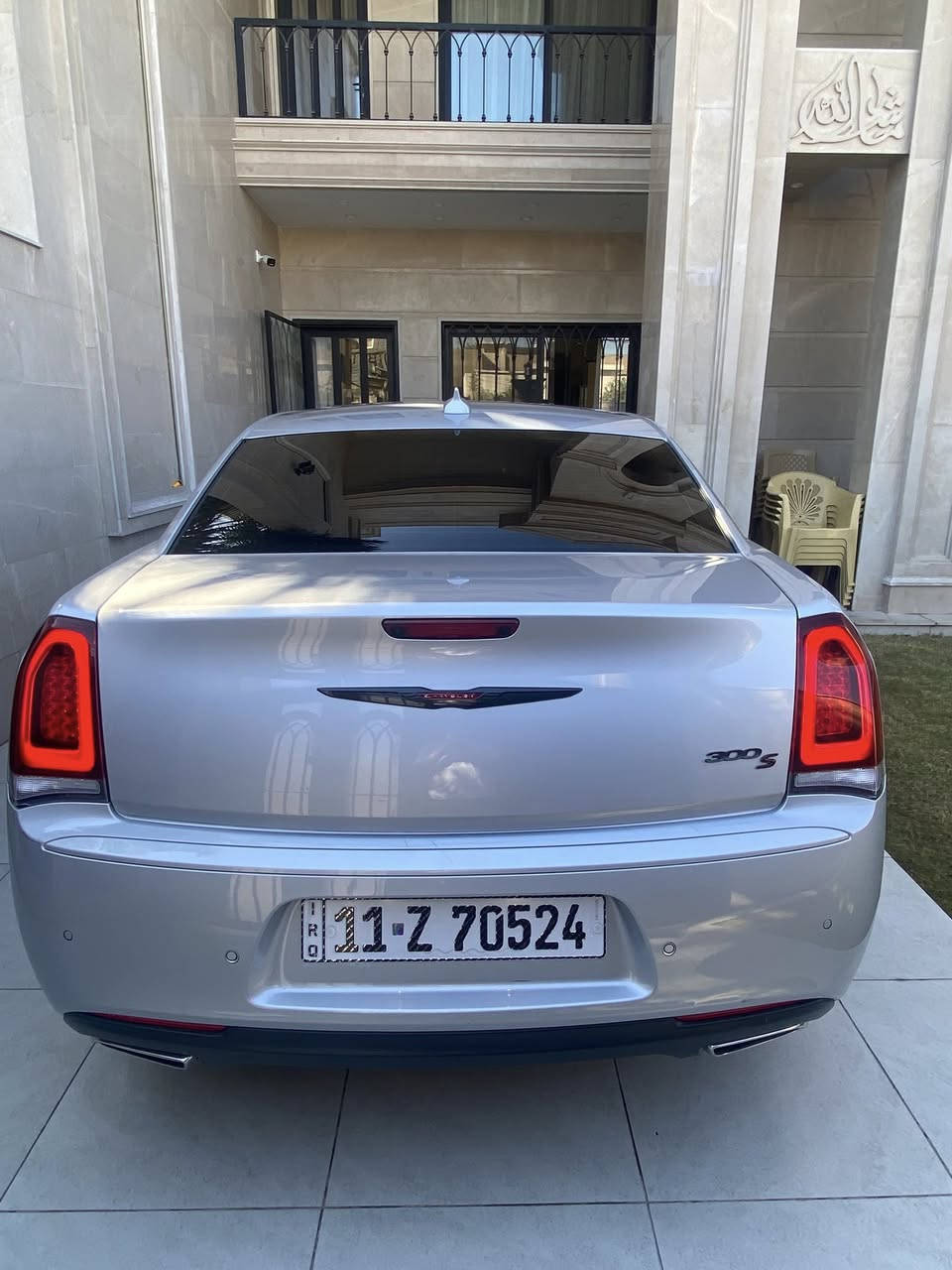 السلام عليكم

كرايسلر S300 2022 دخول جديد السيارة نظيفة جداً بدون ايرباك ماشية 48000 ميل فول مواصفات بنوراما، رادار جانبي، كشنات جلد تدفئة + كهرباء ، تحكم ستيرن ،حساس امامي خلفي، تشغيل عن بعد، كامرة خلفية ، شاشة.
تخم تاير جديد حادث السيارة جاملغ عكس السايق واجه بيهة باب كلير من امريكا السعر 28,000

للاستفسار ***********

بغداد العامرية
