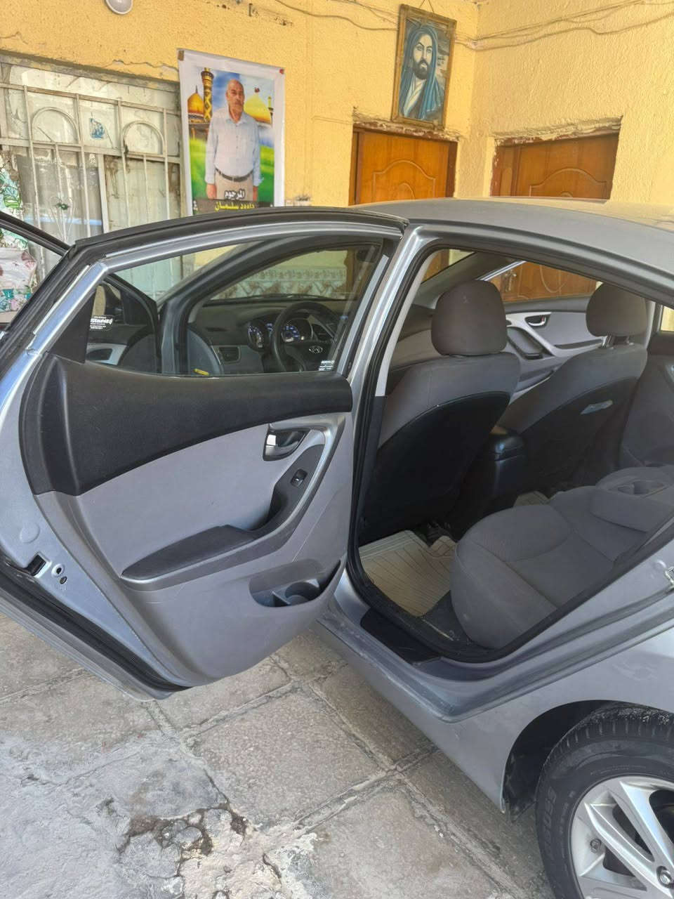 السلام عليكم النترا موديل 16امريكي بيه جاملغ امبدل السياره جاهزه مكينه وكير وحداديه جديده
سياره بسمي سنويه جديده ورقم جديد سونار موجود ب منشور 
مكلف ب نشر رقم راعيه***********
السعر 110وبيه مجال
