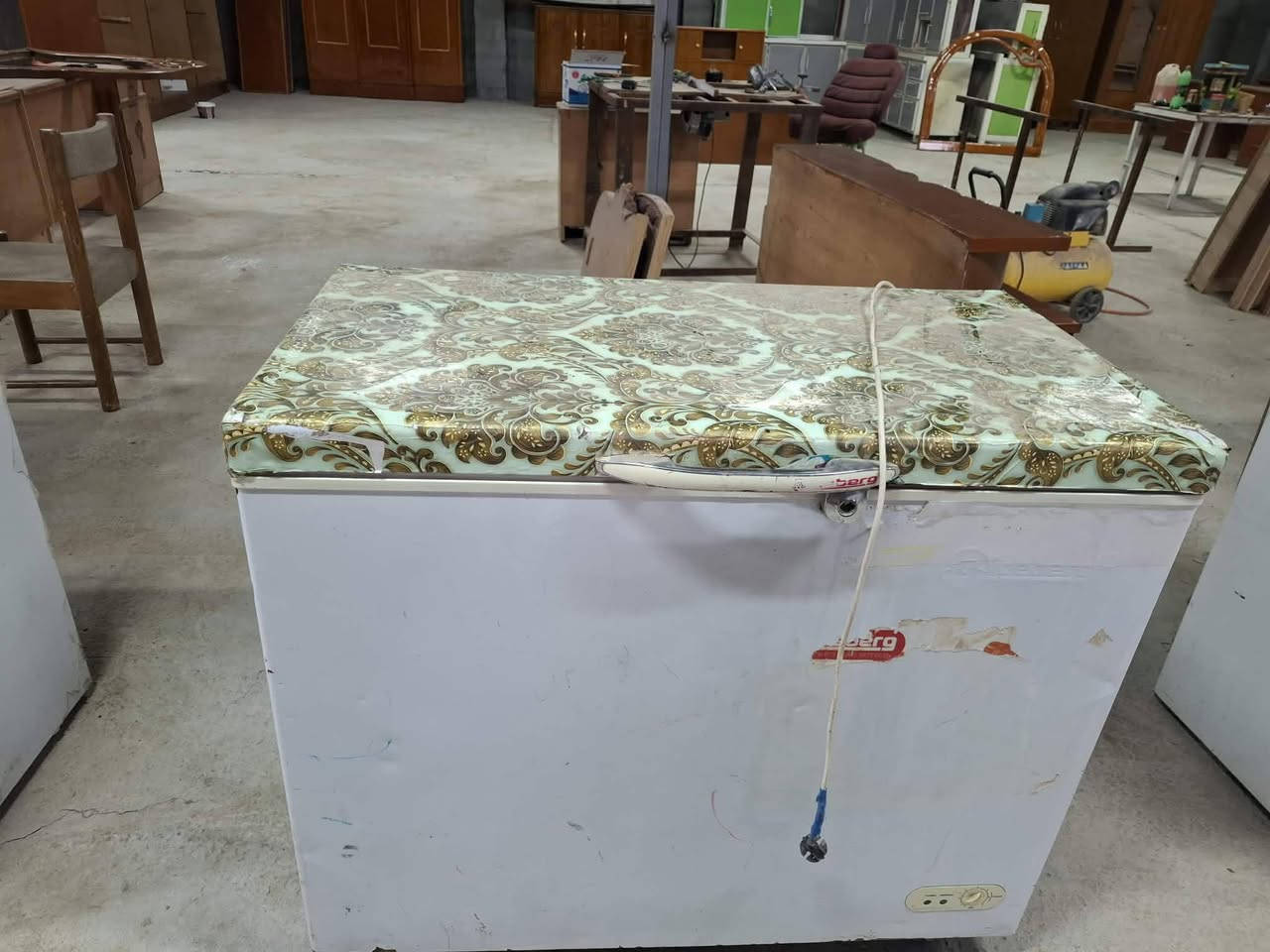 السلام عليكم  ثلاجات ومجمدة للبيع للاستفسار الاتصال على الرقم ***********
