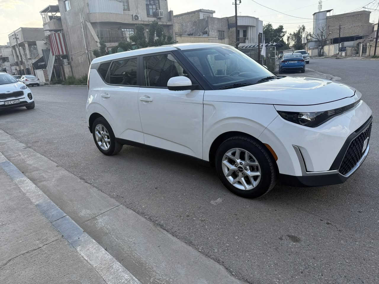 السلام عليكم
للبيع كيا صول 2025 دخول جديد
ماشيه 11 الف mi
صور الحادث مرفقة بل منشور تبديل جاملغ امامي نفس اللون 
المواصفات//
شاشة دجتل  
محرك 2000 دوش 
رادار امامي
رادار خلفي
رادار جانبي
شاشة كبيرة
كامرة دوارة
سستم صوت 
اوتو ستوب
تحديد مسار
قيادة ذاتية
توقف ذاتي 
تنبيه عند مغادرة المسار
مانع انحدار
حساسات 360 درجة
وضعيات قيادة
وبعد بيها مواصفات
السعر  148وبيها محال 
***********
