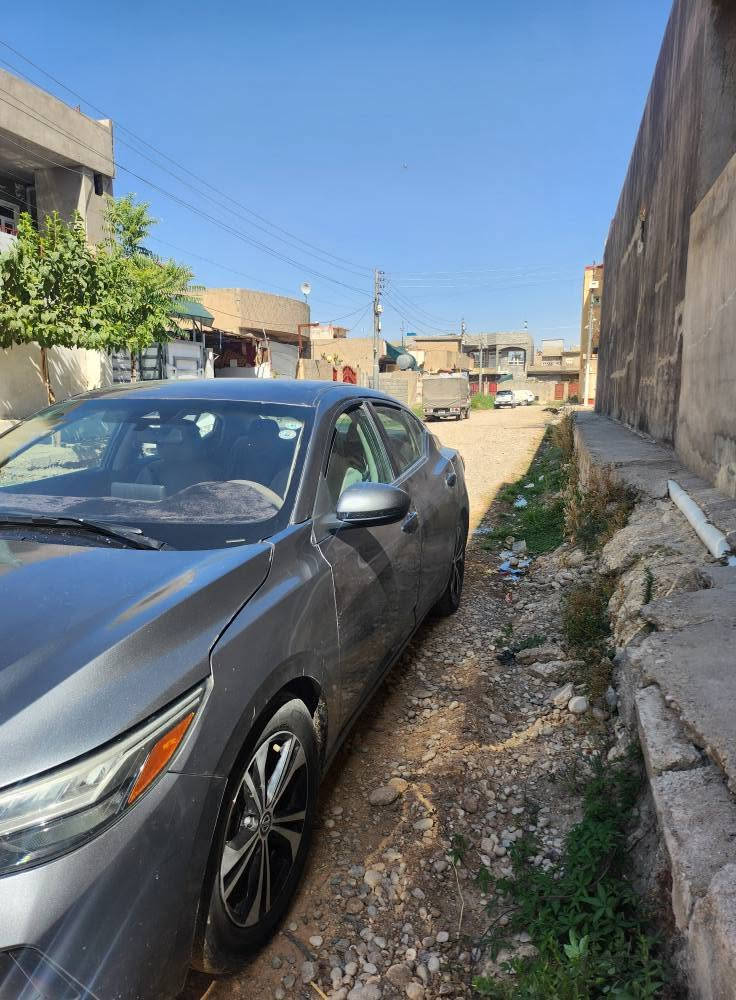 نيسان سنترا كير و مةكينةي بةشةرت رةقم سةنةوي نوية يةك سةفحةي سبوخة لةكةل سةقفي تةعديلة بة عام دةدةم شانسي بةشةرت دةعمي بشتي هةية مواسةفات sv سعر ١٠٠  و رةقةم تةلةفون *********** دهوك, العراق
