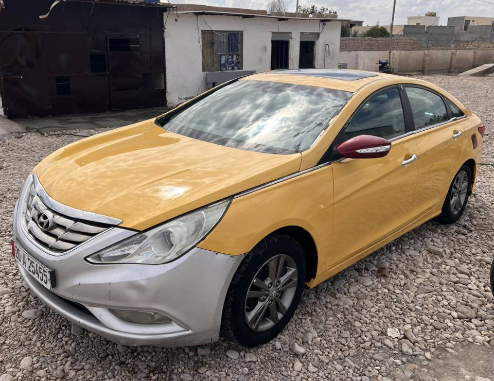 سوناتا 2011 امريكي فول مواصفات فتحه سلايد روف تحكم ستيرن مثبت سرعه نضام اقتصادي ايكو اشاير بل مري بصمه تشغيل بصمه ابواب بصمه جنطه هيتارات بل كشنات السياره احلا من صور ضرر تبديل جوملق وبنيد بدون دواخل بدون ايرباكات  هزه جديده صدر وميكانيك فول مكينه وكير كفاله بسمي تحويل سعر90 بي مجال قليل اتصل ودلل ***********
