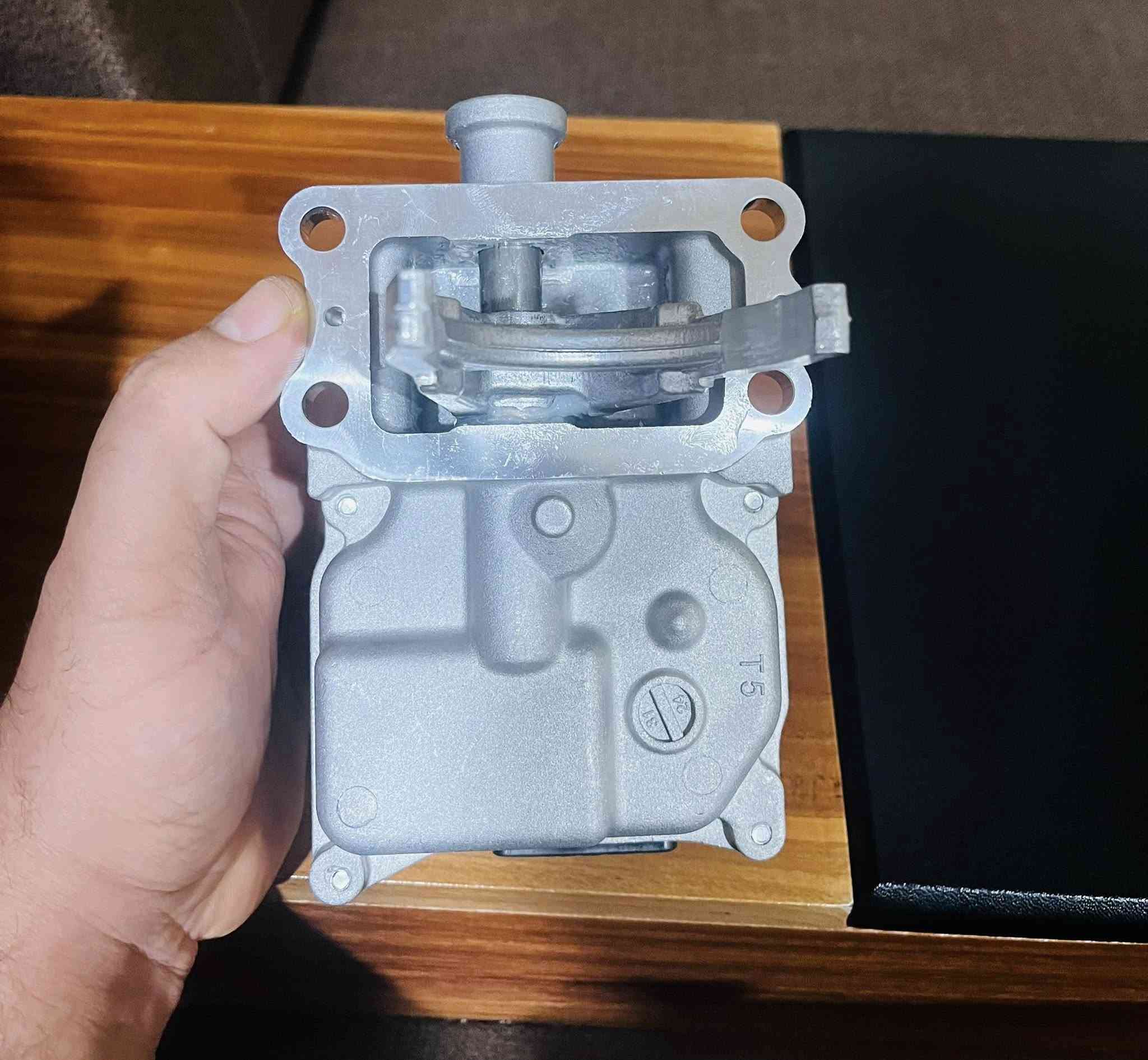 السلام عليكم
شباب قطعه امزون شرط بالكارتون 
لسيارت 4رنر و وهايلوكس 4*4  تاكوما 

تخص اتوقع الدفع الرباعي 📌

مع التوصيل 📍📍 45  الف اقل من الوكاله باضعااف 

تفاصيل من الموقع 

هذا المنتج عبارة عن مشغل فراغ للمفاضل الأمامي (Front Differential Vacuum Actuator) متوافق مع سيارات تويوتا، وهو مسؤول عن تشغيل وإيقاف نظام الدفع الرباعي. 
متوافق مع: تويوتا تاكوما (2005-2019)، تويوتا 4 رانر (2003-2019)، وتويوتا إف جيه كروزر (2007-2014). 
رقم القطعة البديلة: 41400-35034. 
الوظيفة: استخدام ضغط الفراغ لتعشيق المحور الأمامي عند تفعيل نظام الدفع الرباعي. 
السعر التقريبي: يتراوح سعره بين 157 إلى 386 دولارًا أمريكيًا


**إذا كنت صاحب هذا الإعلان وتريد حذفه لأي سبب، رجاءا أرسل رسالة إلى الدعم الفني**