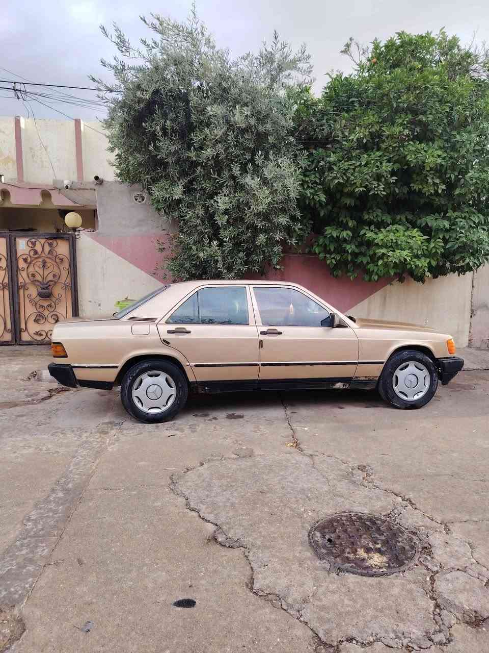 سلام عليكم مارسدس طيارين موديل 1986رقم ديالى مشروع وطني بسمي سنويتها 2028بطاقه بانزين بيها مكانها كركوك حي الواسطي بيع فقط السعر المطلوب 40وبيها مجال مكلف بنشر رقم صاحب سياره *********** ديبيس, كركوك
