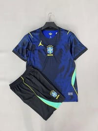 كمية محدودة • ملابس • شباب