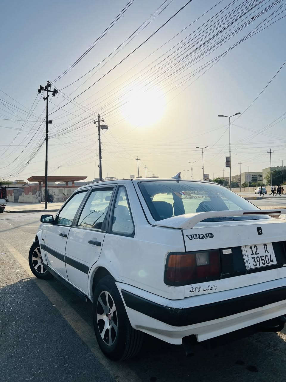 فالفو موديل 1992 ✔️ للبيع
سيارة جاهزه من كولشي 
محرك مال كصه كبل يومين شديته بعده دهن شركه بيه✅ 
كير شرط ✅
كابون بانزين ✅
رقم ابيض نينوى مسطره سنويه ل ٢٠٢٩✅
شرط تحويل 
28ربيها مجال قليل 
للأستفسار ***********
