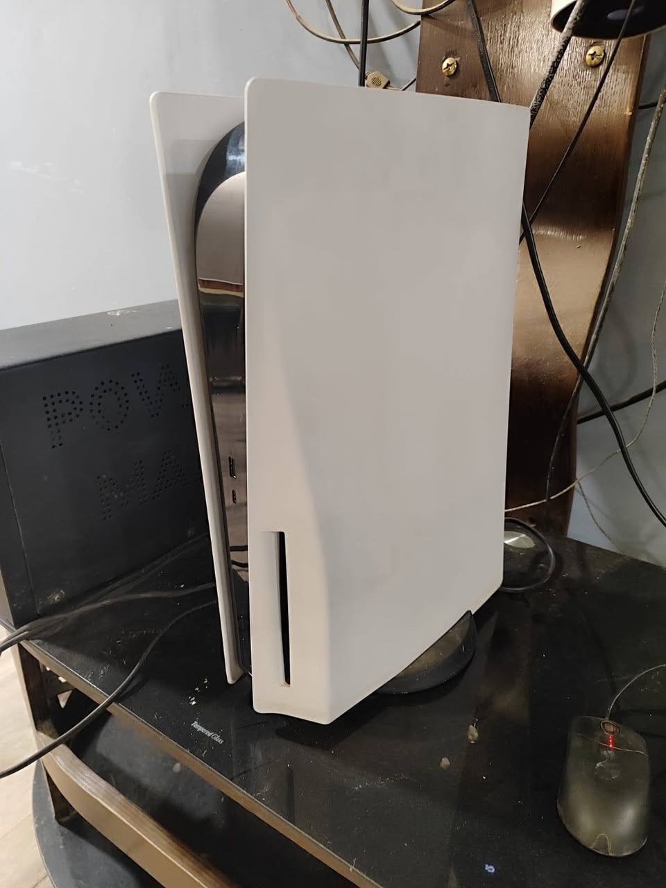 بلي 5 فلات 
مع جوستك عدد 2 اصليات 
مع قرص فيفا 26 

السعر 550 وبي مجال قليل 
للاستفسار *********** عمارة, ميسان
