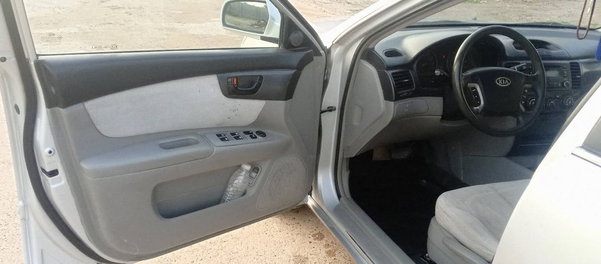 السلام عليكم
اوبتما 2008
وارد امريكي 
ضرر جاملغ خلفي 
والباقي كفاله
محرك 2400 دوش
رقم انبار 
ماشيه 190
مكان السياره رمادي 
سعر 110
***********
