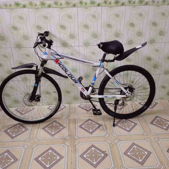 السلام عليكم البيع باسكل كيمو حجم 26 يابني شرط تايرات وجوبه نضيفه بريك ورا شغال باسكل نضيف سعره 45 وبيها مجال العنوان تكريت القادسية شارع ابو عقررب. او مراوس حسب القناعه رقمي ***********
