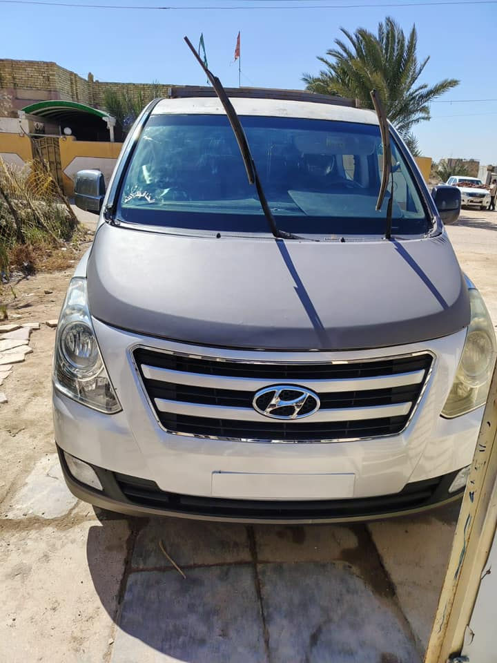 سلام عليكم ستاركس 2008 

مكينه مسكر جديده 
مبدل سستم كامل 
رقم بابل 
فخذه صفحه السايق بيه خياس 

سعره 125 وبيه مجال 
***********
