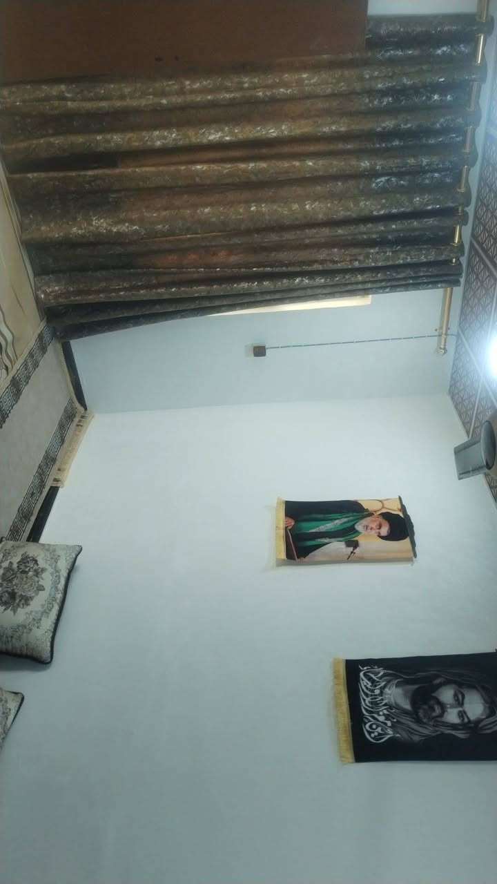 اللهم صل على محمد وآل محمد( 789)

دار للبيع ١٠٠م زراعي 🏠

عنوان الدار كوفه حي ١٧ تموز خلف مجمع كنوز الشرق

يتكون الدار من غرفه وصاله ومطبخ واستقبال

وصحيات ومكشوفه وطارمه

والطابق الثاني هيكل غرفه وصاله وصحيات بدون سقف

ارضيه كاشي  الجدار بورك تانكي مي  وسخان

الدار فارغ 🌈
السعر  ٢٥ مع المجال البسيط 💜

للاستفسار أكثر اتصل بنا

*********** ابو محمد الكعبي للعقارات
