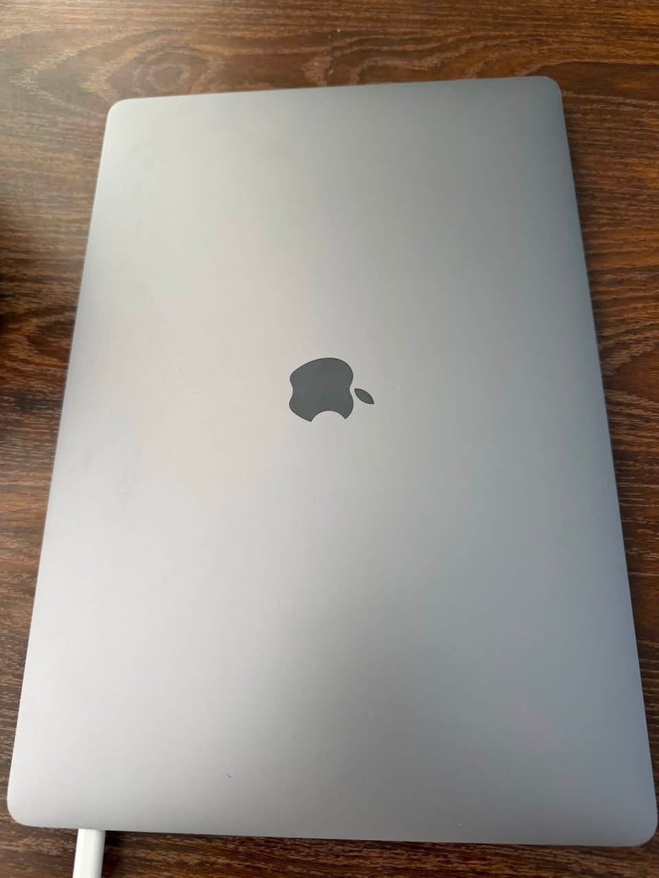 السلام عليكم 
للبيع 

Macbook peo 2019 
i9 
Graphics card amd 5500
16 ram 
2 T 
Battry life 80% 
Battry cycle : 392
السعر ٨٥٠ الف


**إذا كنت صاحب هذا الإعلان وتريد حذفه لأي سبب، رجاءا أرسل رسالة إلى الدعم الفني**