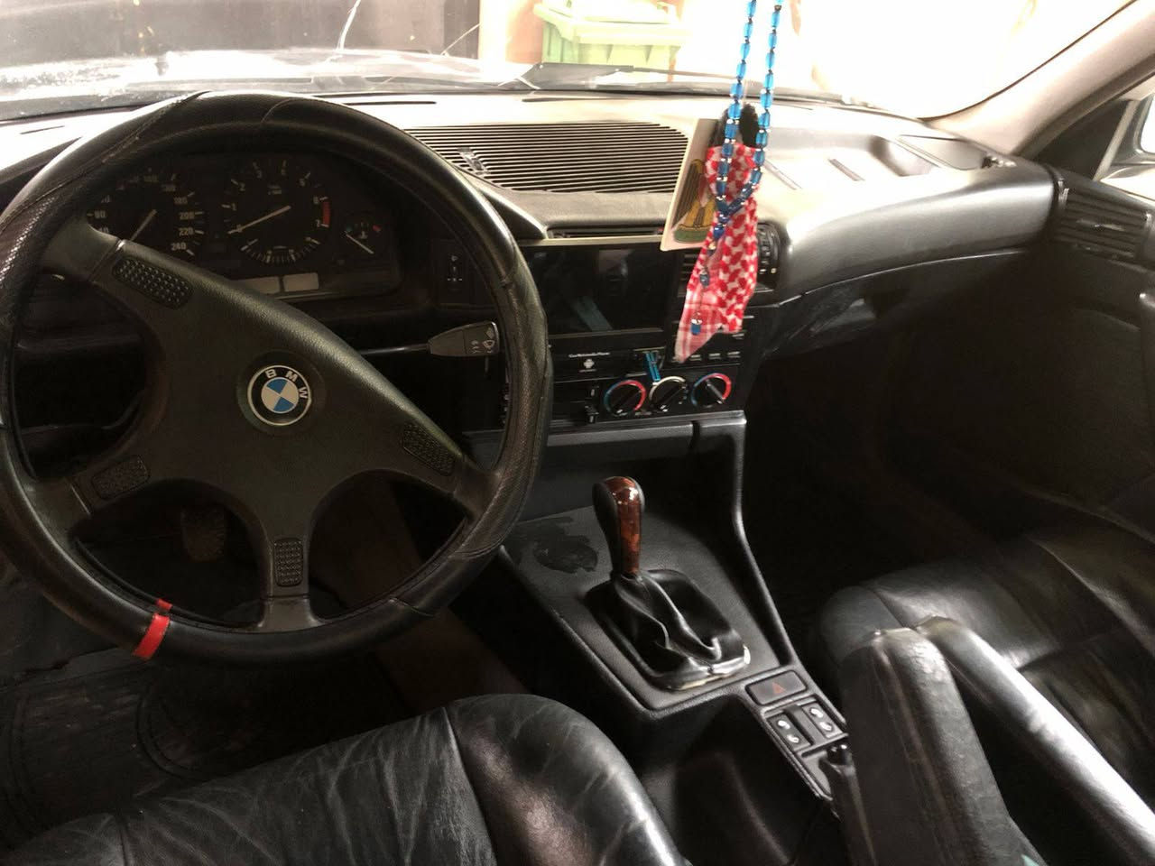 سلام عليكم بي ام موديل 90 حجم  525 مكينه فل كير اوتو سياره بدون صبغ ولا خياس وضع شركه كشنات جلد هيتر تبريد تدفئه شرط كهربائيات شغاله كابون بانزين شرط التحويل  الشراي يتصل 
***********
