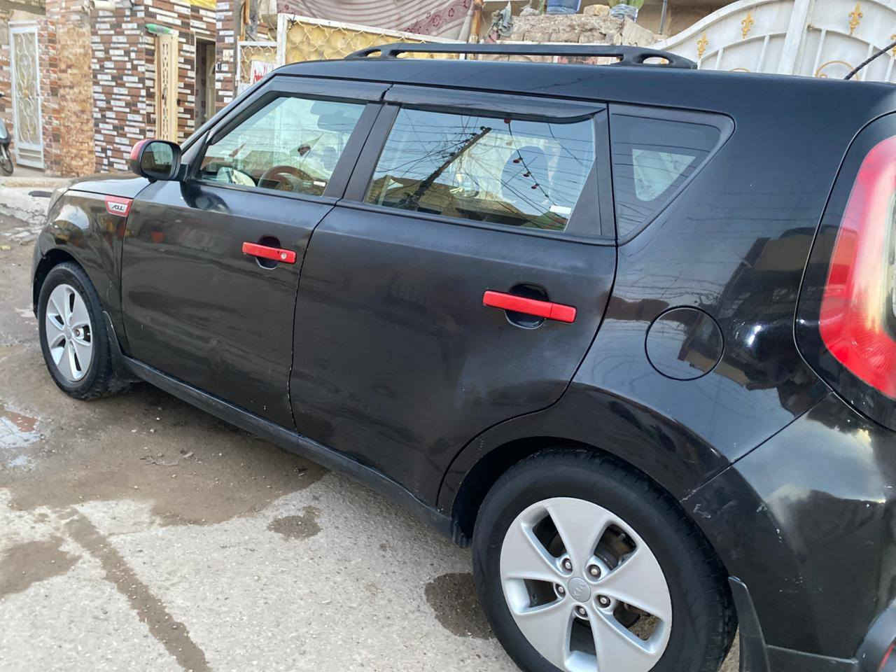 السلام عليكم
للبيع كيا صول 
موديل 2016 وارد امريكي 
محرك 4 سلندر  1600
السيارة جاهزة من كل النواحي 
كير محرك كله مكفول 
صدر امامي خلفي جديد
منضومة تبريد جديدة 
منضومة بانزين جديدة 
تخم تاير جديد 
السيار ة ربع متصرف عليه 

السيارة مال بيت 
السعر 102 وبيه مجال بسيط 
العنوان بغداد الشعب 
الهاتف *********** 
واتساب موجود
