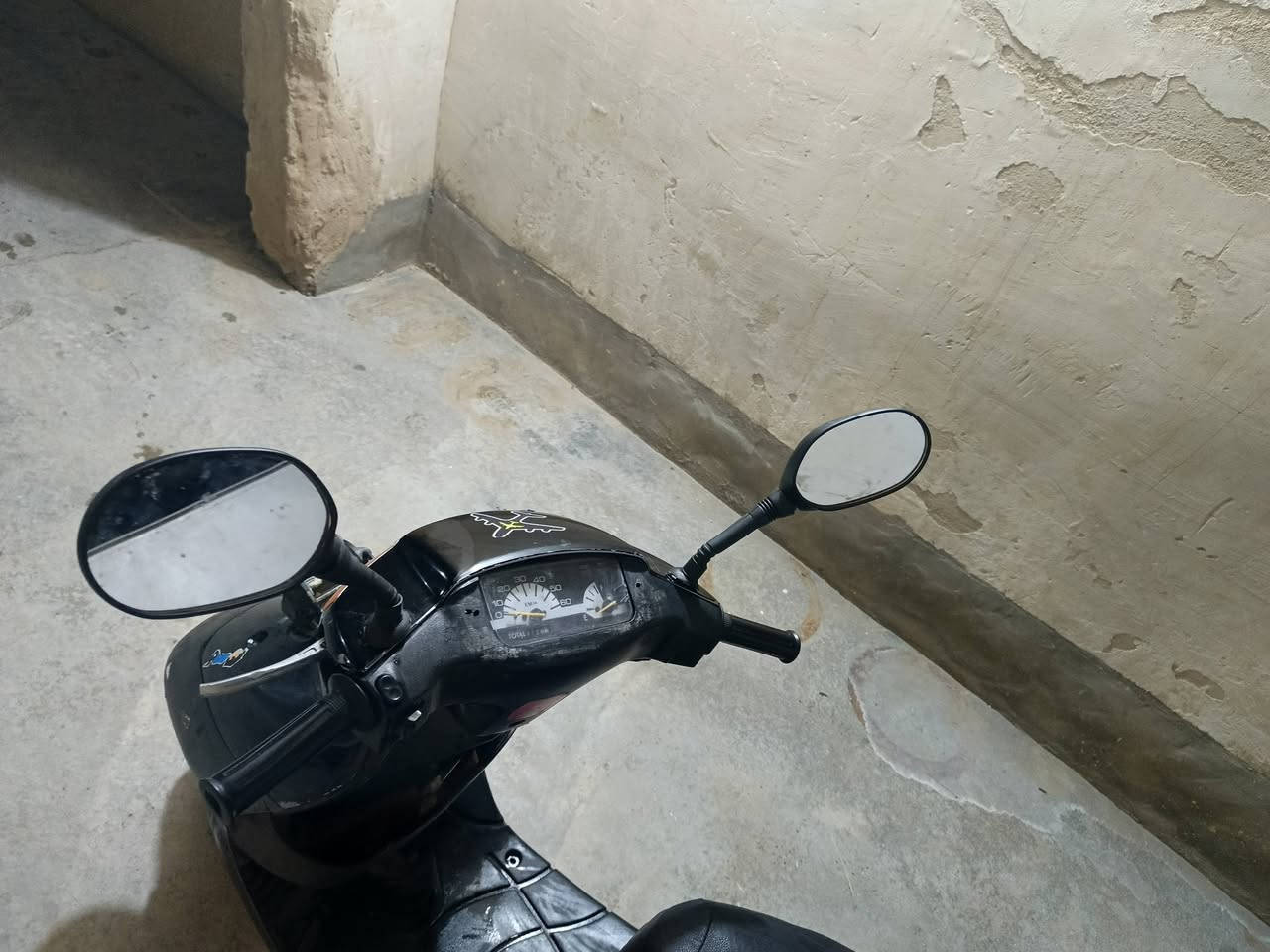 السلام عليكم
دراجه ساسوكي زنبور للبيع 
مواصفات: 
بك لايت خلفي شغال
دبل اشاير شغاله
هورن شغال
نقره سلف
هندر شغال
لايت امامي
تاير خلفي جديد 
صالنصه جديده صوت ناعم
باتري جديد
دراجه خرسه ما بيها اي عيب
العنوان صلاح الدين تكريت قادسيه شارع ابو عكرب
السعر 300 وبيها مجال للشراي


**إذا كنت صاحب هذا الإعلان وتريد حذفه لأي سبب، رجاءا أرسل رسالة إلى الدعم الفني**