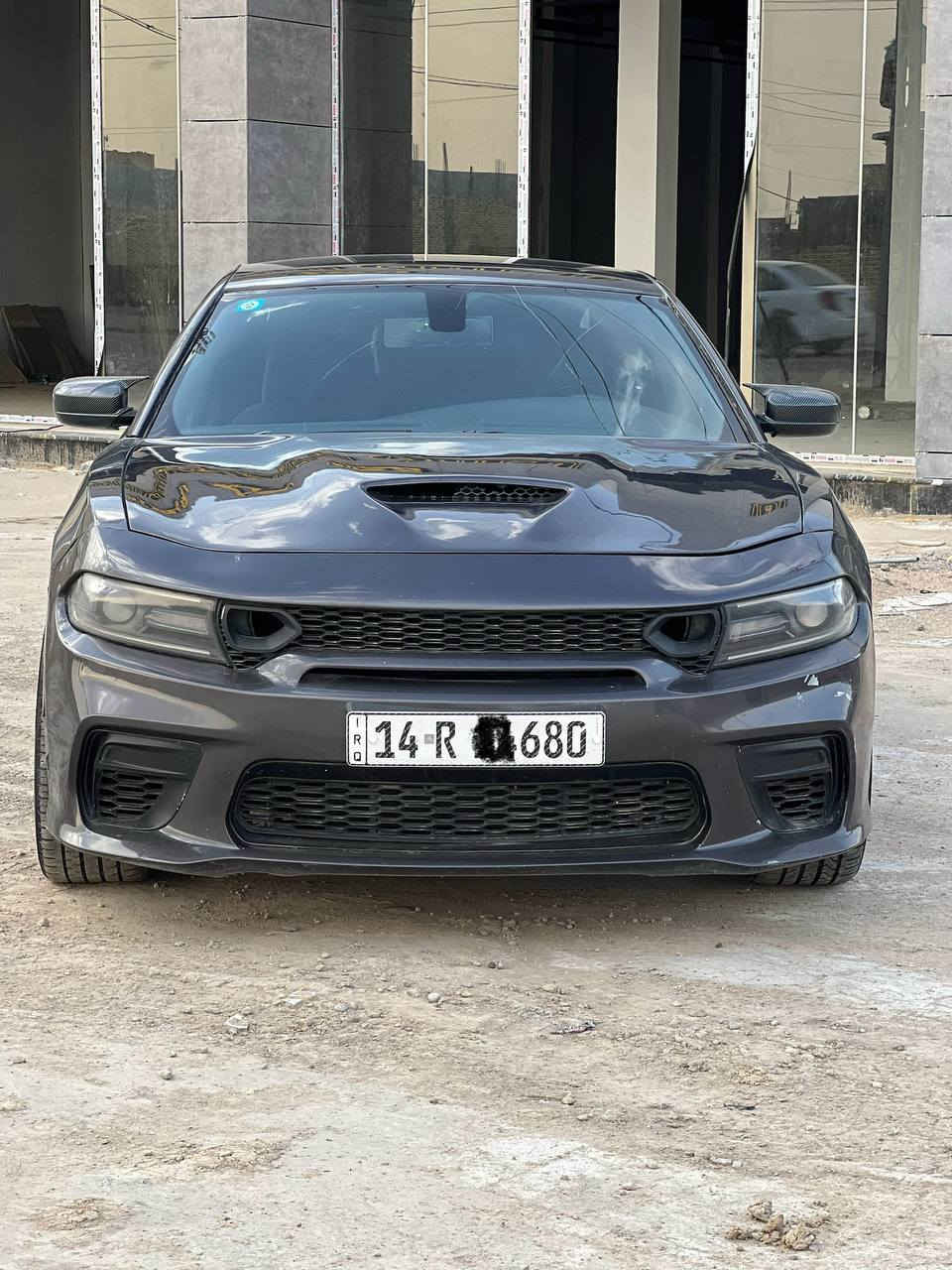 السلام عليكم
، للبيع او مراوس
جارجر 2015 أصل، السيارة جاهزة من كل النواحي، كير ومكينة خير من الله، وحدادية جديدة خلفية وأمامية، داخل جديد، تبريد ثلج. السيارة حادثة بس بجم، بنيد محدث،جاملغ مقسم فقط. رقم بصرة، سنويتها ما ساقطة. السيارة جاهزة من كلهن. 
مكان ذي قار سوق الشيوخ
السعر 150، وبيها مجال قليل
هاتف : ***********
