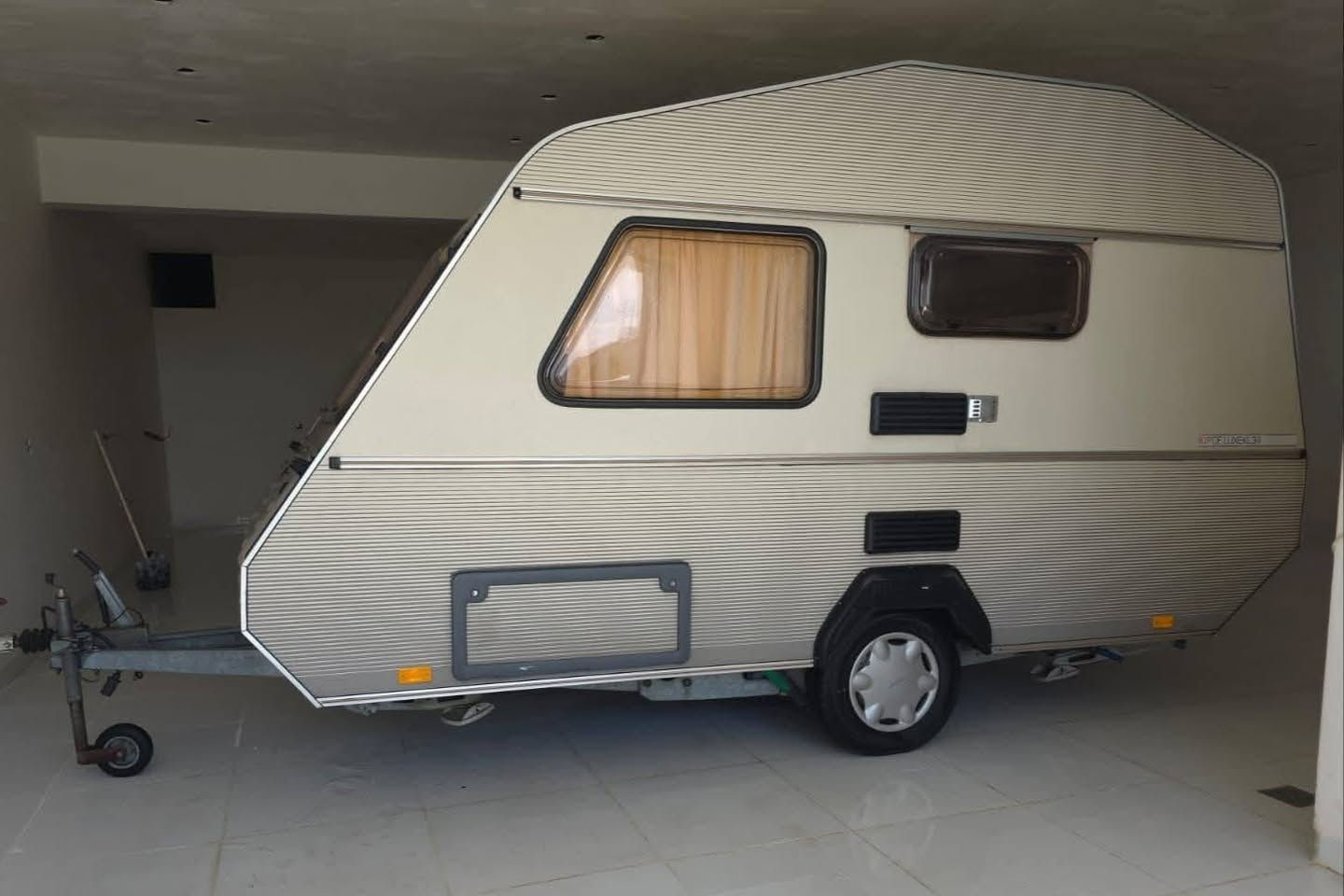 کەرەڤانەی ئەوروپی بۆ فرۆشتن 
جێگەی خەوتن
تەباخ
سیستەمی گەرمی
کەوانتەر و کەنتۆر 
زۆر جوان و تازەیە 

سـعـر : لە کۆمێنت داوابکە ڕاستەوخۆ بۆت دێت 📥 

هیچ کێشەیەکی تێدا نییە 

ژمارەی مۆبایل
***********
