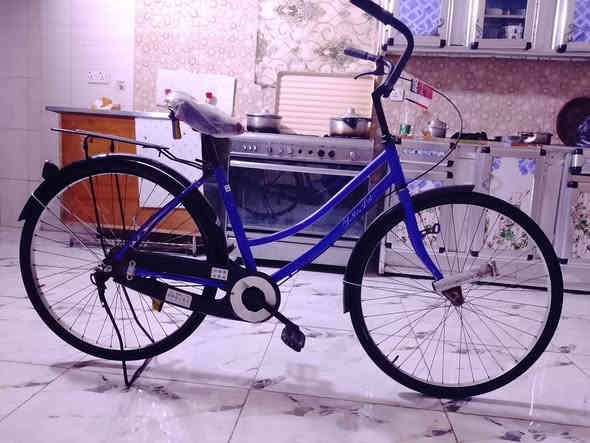 سلام عليكم بايسكل للبيع حجم 26 بالة كلشي ما عوزهة كامل ربع ما ذب علي سعر 70 وبي مجال  مكان كوت حي الجهاد ***********
