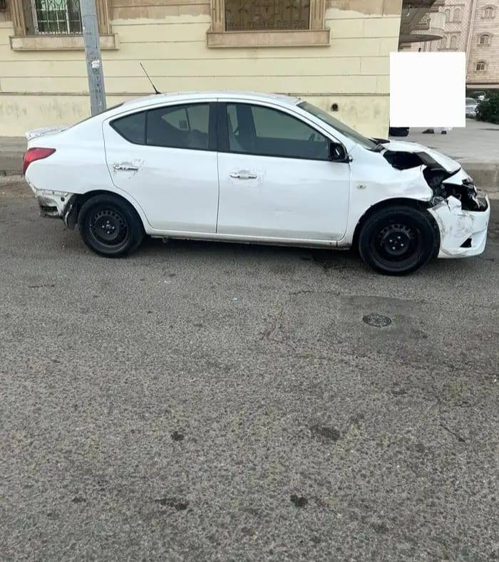 السلام عليكم ورحمه الله 

للبيع نيسان سني بلادي اصلي 

موديل 2022 اصلها بلادي 

ماشية 112 الف حقيقي 

السياره باسمي رقم اربيل نكليزي باسمي 

ابيع على حادثها موظح بلصور شغاله وتمشي 

السعررر (((( 65$ ورقه وبيها مجال بسيط))))

للاستفسار اكثر اتصال او وتساب رقمي 

***********
