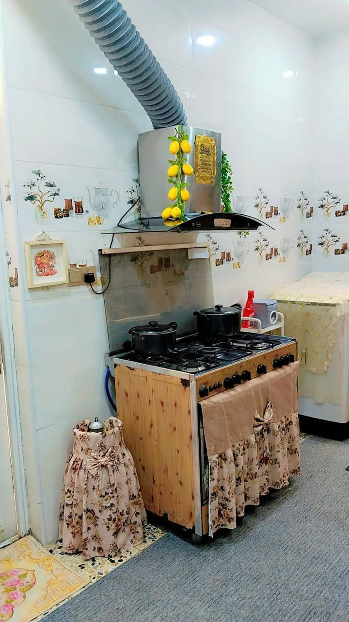 مفرغة طباخ نظيفه السعر 45000 وبيها مجال بسيط ***********
