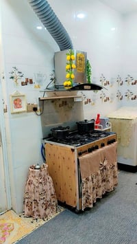 مفرغة طباخ نظيفه السعر 45000 وبيها مجال بسيط 07815499567