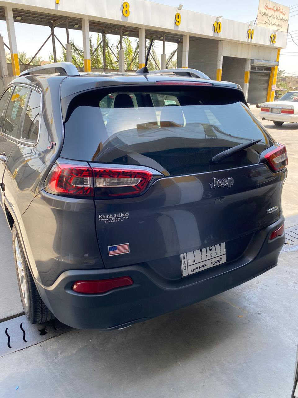 السلام عليكم جيب بزون مديل ١٧ للبيع مكينه ٢٤٠٠ تو ويل ماشيه ١١٠ كيلو رقم بصره باسمي السعر ١٤٣


**إذا كنت صاحب هذا الإعلان وتريد حذفه لأي سبب، رجاءا أرسل رسالة إلى الدعم الفني**