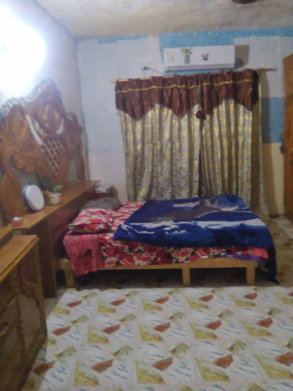 السلام عليكم بيت للبيع 250 متره العنوان سوره السيد مقابيل حسن باتونوه السعر 42 مليون اي استفسار اتصلوا على الرقم ***********
