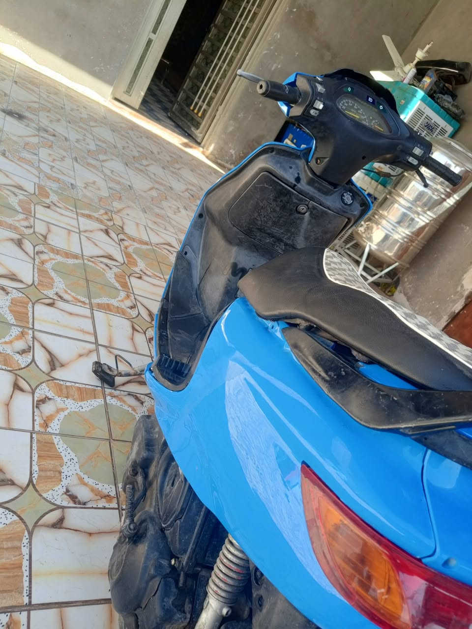السلام عليكم  فراشة فحل للبيع
سلف هندر 
اشاير هورن 
دبلات جدد
كهربائيات كله شغال 
مكينه مفتوح مره وحده 
سواد ختم واحد  كفر جديد 
مكان نجف ابو صخير 
استفسار ***********
