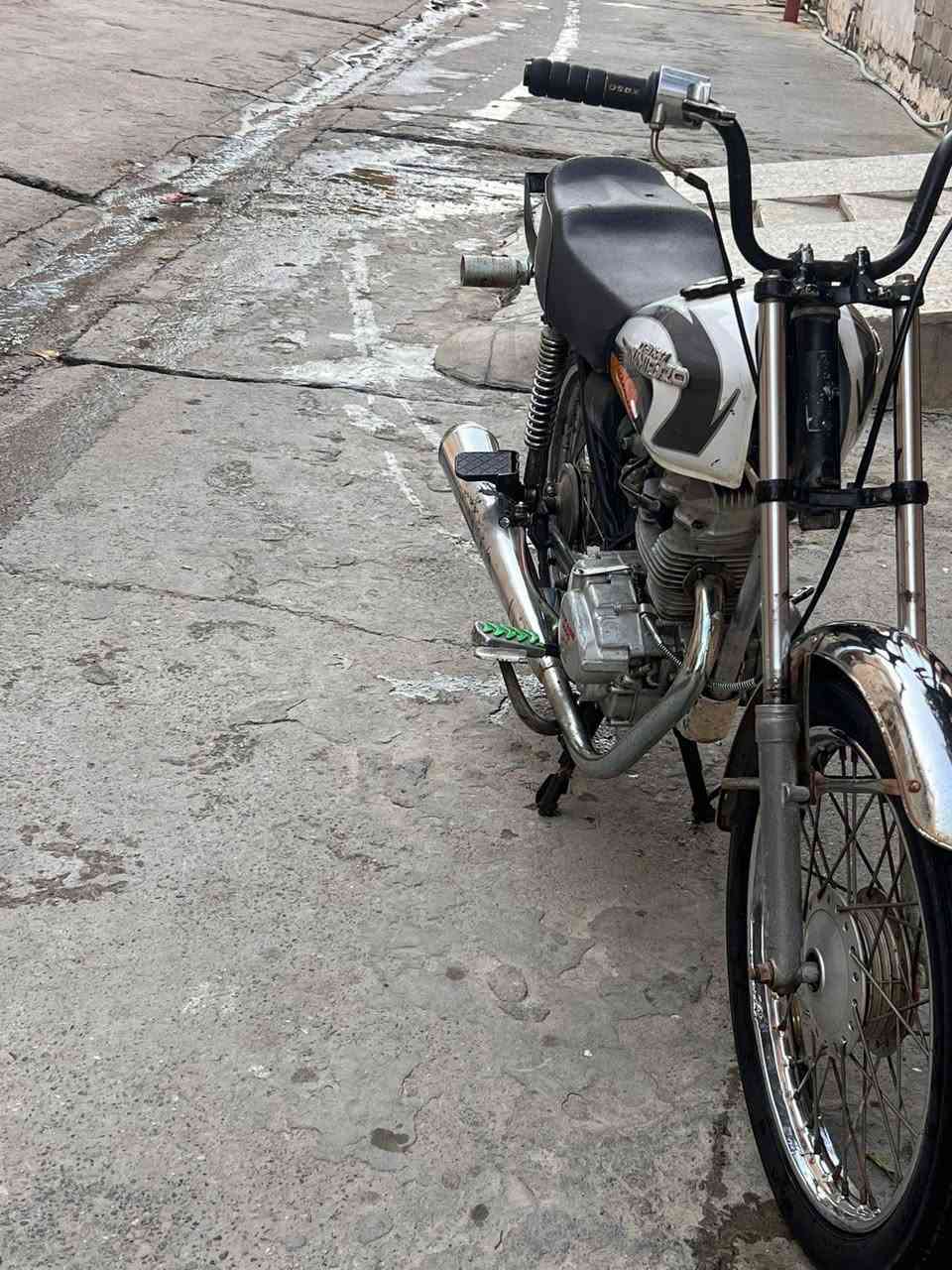 السلام عليكم معروض ماطور لل بيع ماكو نطيف و درجه اولا ما بي شي تاخذو كلشي ما بي و السعر 250
رقم التلفون ***********
