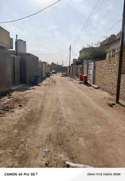 بيت هيكل مساحة ٢٠٠ متر ناحية الفضليه قريب عله حسنيه ساقي الكوثر سعر ٤٨ خدمات ماء كهرباء شارع مجاري مدرسة وبي مجال قليل وتصال عله رقم *********** وتصال عله واتساب
