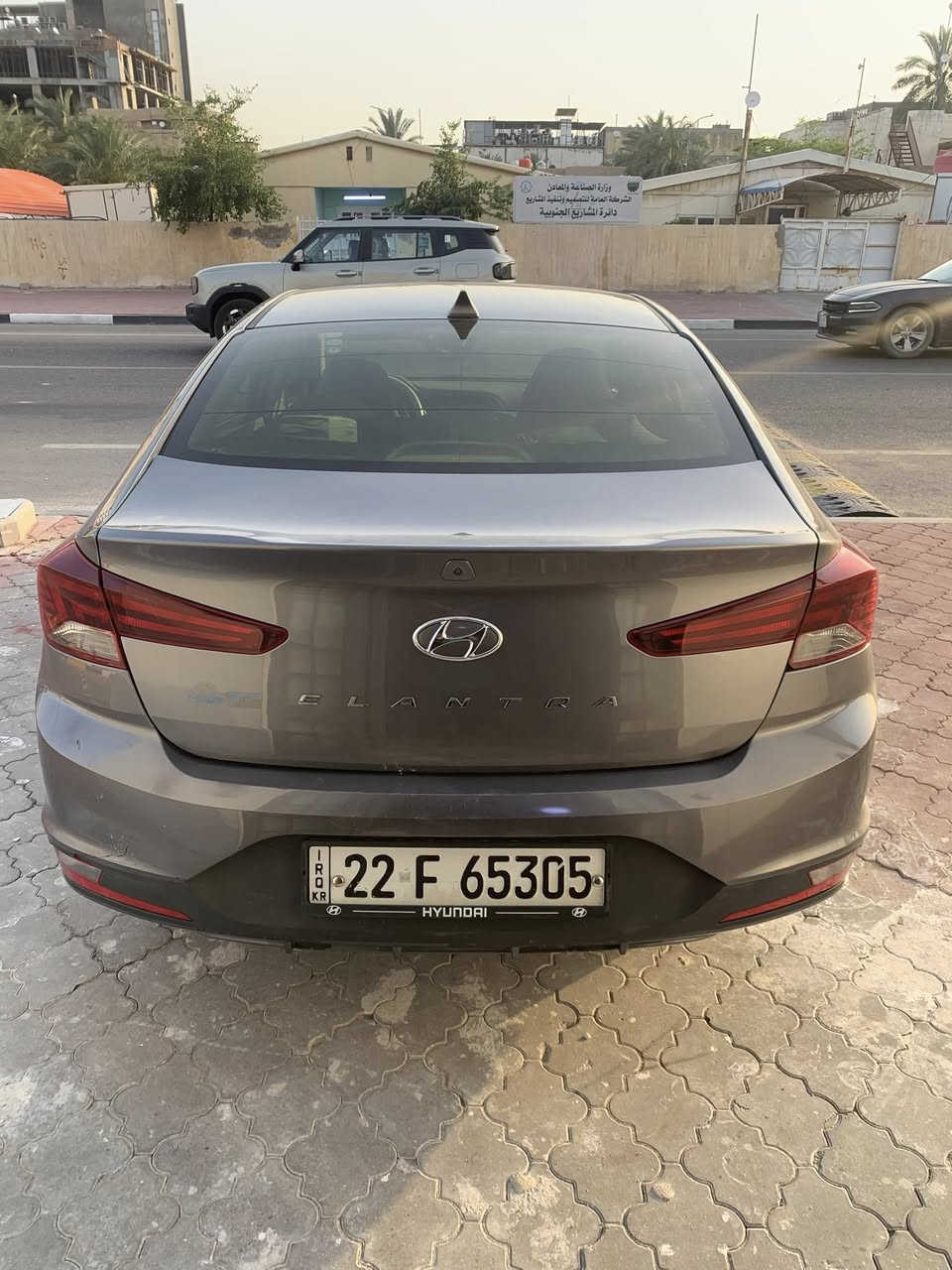 السلام عليكم النترا موديل 20 وارد امريكي بيها بابين مبدلات نفس الون اصليات وراشيت نفس الصفحه مجراد جراد وتوحيد لون رقم اربيل وصاحب السياره بل بصره يمي السياره جديده ومتعوب عليها والشراي يتصل ويدلل مكان السياره بل بصره ***********
