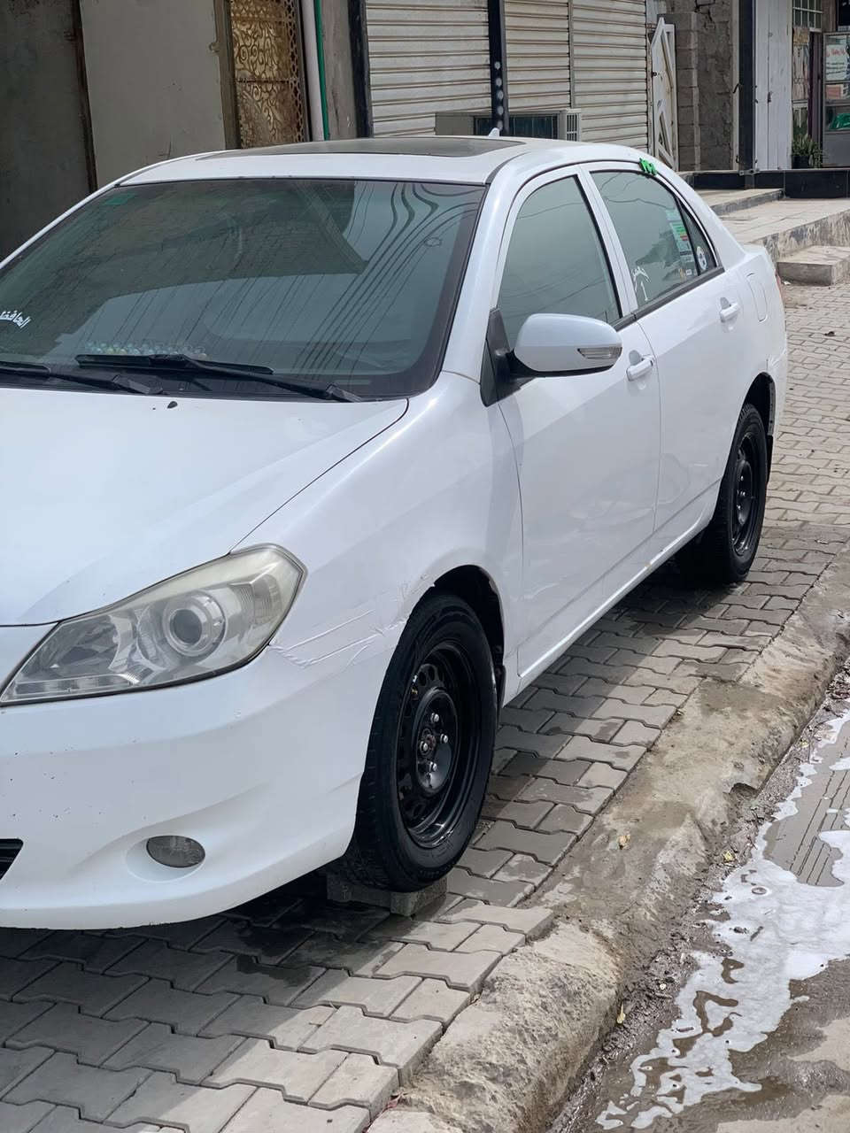 السلام عليكم اخوان
(Byd 2013 G3)  
السياره ماشيه 114 الف 
بصمة
فتحه سقف
تحكم ستيرن
تدفئة تبريد ويه السويج
منضومة زينون كاملة
شاشه مع سستم صوت 
الغرفه بلكامل مدوشمة ومضروبه نايلون
كفاله من حادث او تبديل 
ماعدة طخات صغيره مامسويهن بارد عايفهن

تخم بلك
تخم نوزل
تخم مجول 
عبوه جديدة 
رقم بغداد باسمي شرط التحويل 
السياره جاهزة ميكانيك وكهربائيات ماعده تنقيص قليل بلمحرك 
ترايك وين ماتريد تروح السياره ناعمة وجديدة بشكل 

رقم الهاتف ***********
متواجد واتساب
