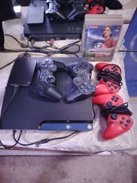 بلي ٣ نظافه ٩٠% مع كامل ملحقاته مثل ما ضاهرلكم بلصوره ٤ يدات هارد ٨٠ ل...