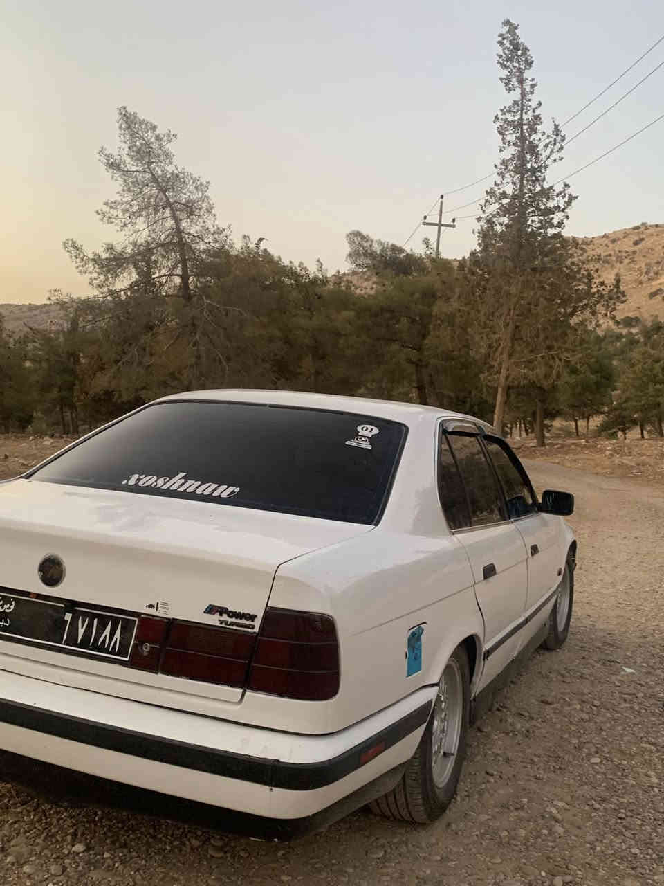 بــیئــیم مۆدیل ١٩٩٢
ئاڕم پلاستیک دهۆک 
مەکینە ٥٢٥ دەبڵ دیجی تەڵ
گیرئۆتۆماتیک 
سڵایت
شاشە ئایپات بەســتراوە 
لایت ئەڵقە 
جوار تایەو ویلی نوێ لە ژێرە 
ویــل حەسیر
بــیلاد پەردە 
دوجام کارە بایی 
پــێش پــان 
ســبوخ عــام
بــەشەرتی ئاڕمو ئەوەلیات 
نرخێ ٤٠ گەڵاو مەعامەلە شوێن کۆیە 
***********
***********
