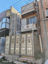 بيت للبيع حي البنوك قرب مرطبات الامير م/٣١٩ وحدتين سكنية 100 م بناء 20...