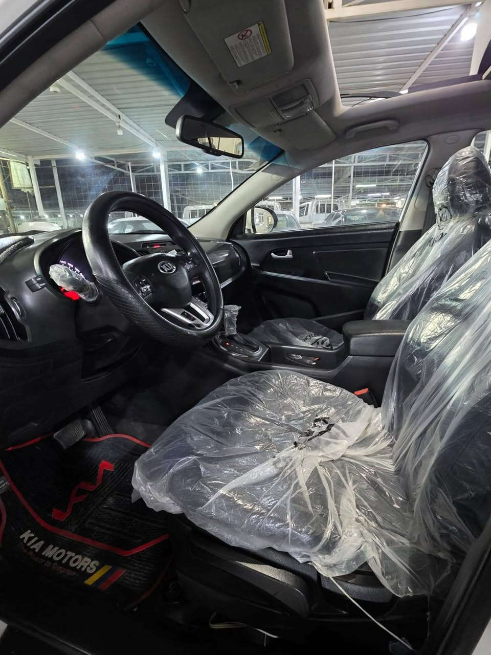 السلام عليكم بيع او مراوس حسب  القناعه
سبورتج 2014 خليجي بانوراما رقم بغداد باسمي مكفوله كفاله عامه محرك وكير بوضع الشركه السيارة جاهزة وجديده للاتصال *********** السعر 153 مكاني بغداد الوسفيه
