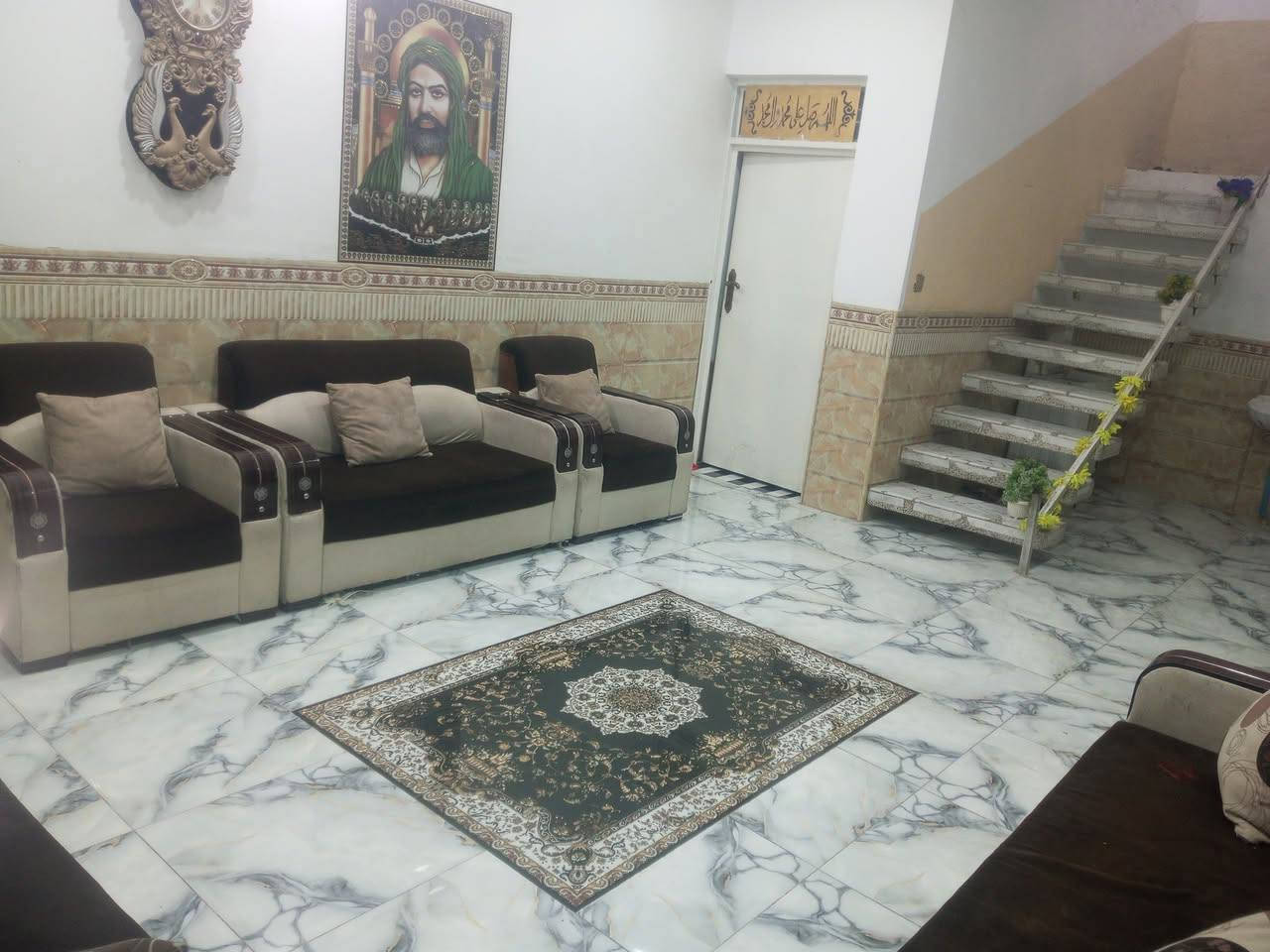 السلام عليكم ارض زراعيه للبيع سنه 25 طابو زراعي مساحه دونم تحتوي على ثلاث بيوت جاهزاته مكان بابل قضاء القاسم طريق الكفل الاستفسار على الرقم ***********
