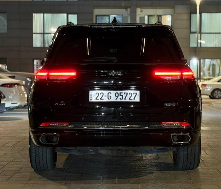 جيب جراند شيروكي أوفرلاند خليجي موديل 2024 داخل أحمر شركة هارلم
المواصفات الفنية
المحرك 3.6 لتر 6 أسطوانات V6
القوة الحصانية 293
عزم الدوران 352 نيوتن متر
ناقل الحركة أوتوماتيك 8 سرعات
الضمان 3 سنوات أو 60000 كم أيهما أولاً
المسافة المقطوعة 45000 كم

🟪 السعر  :: الطلب في التعليقات ويوصلك مباشرة ✍️ 📩

المواصفات
نظام دفع رباعي 4X4 متطور
نظام تعليق هوائي جكات
فتحة سقف بانوراما
صندوق خلفي كهربائي بخاصية الفتح باستشعار القدم أو البصمة
جنوط ألمنيوم قياس 20 إنش
شاشة لمس رئيسية Uconnect 5 قياس 10.1 إنش مع نظام ملاحة
شاشة عدادات رقمية قياس 10.25 إنش
عرض معلومات على الزجاج الأمامي
رادار تفاعلي مع التوقف والانطلاق
تحذير النقطة العمياء
تحذير الخروج عن المسار
نظام المحافظة على المسار
نظام التعرف على إشارات المرور
مساعدة التوجيه في التقاطعات
حساسات أمامية وخلفية
كاميرات 360 درجة
كاميرا رؤية ليلية
مرآة داخلية بشاشة كاميرا خلفية
نظام مانع تصادم خلفي
نظام قيادة شبه ذاتية
مقصورة جلد فاخر
مقاعد أمامية مبردة ومدفأة
مقاعد خلفية مدفأة
مقاعد أمامية مساج
مقاعد أمامية كهربائية مع ذاكرة
Apple CarPlay و Android Auto لاسلكي
نظام صوتي ALPINE عدد 9 سماعات
دخول ذكي بصمة
تشغيل عن بعد
مرايا كهربائية قابلة للطي ومدفأة
أضواء LED أمامية ونهارية مع ضباب
تحكم تلقائي بالضوء العالي
دواسات جانبية
ماسحات مطر أوتوماتيك
شاحن هاتف لاسلكي
أنماط قيادة متعددة رياضي طرق وعرة ثلوج
وسائد أمان أمامية جانبية خلفية

ملاحظة
السيارة بها تعديل PDR في الباب الخلفي جهة عكس السائق على قدر أربع أصابع فقط

رقم صاحب السيارة
 ***********
